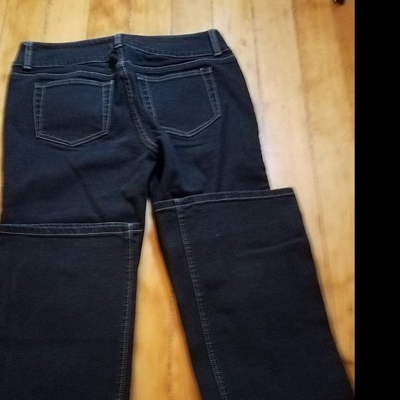 London Jean Flare-leg - Picture 2 of 5